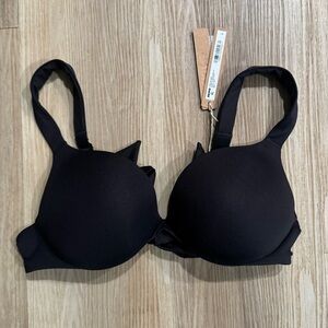 SKIMS Signature Swim Ultimate Push-Up Bikini Top, size 4. NWT!